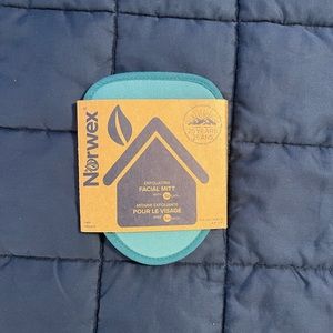 Norwex Facial Mitt